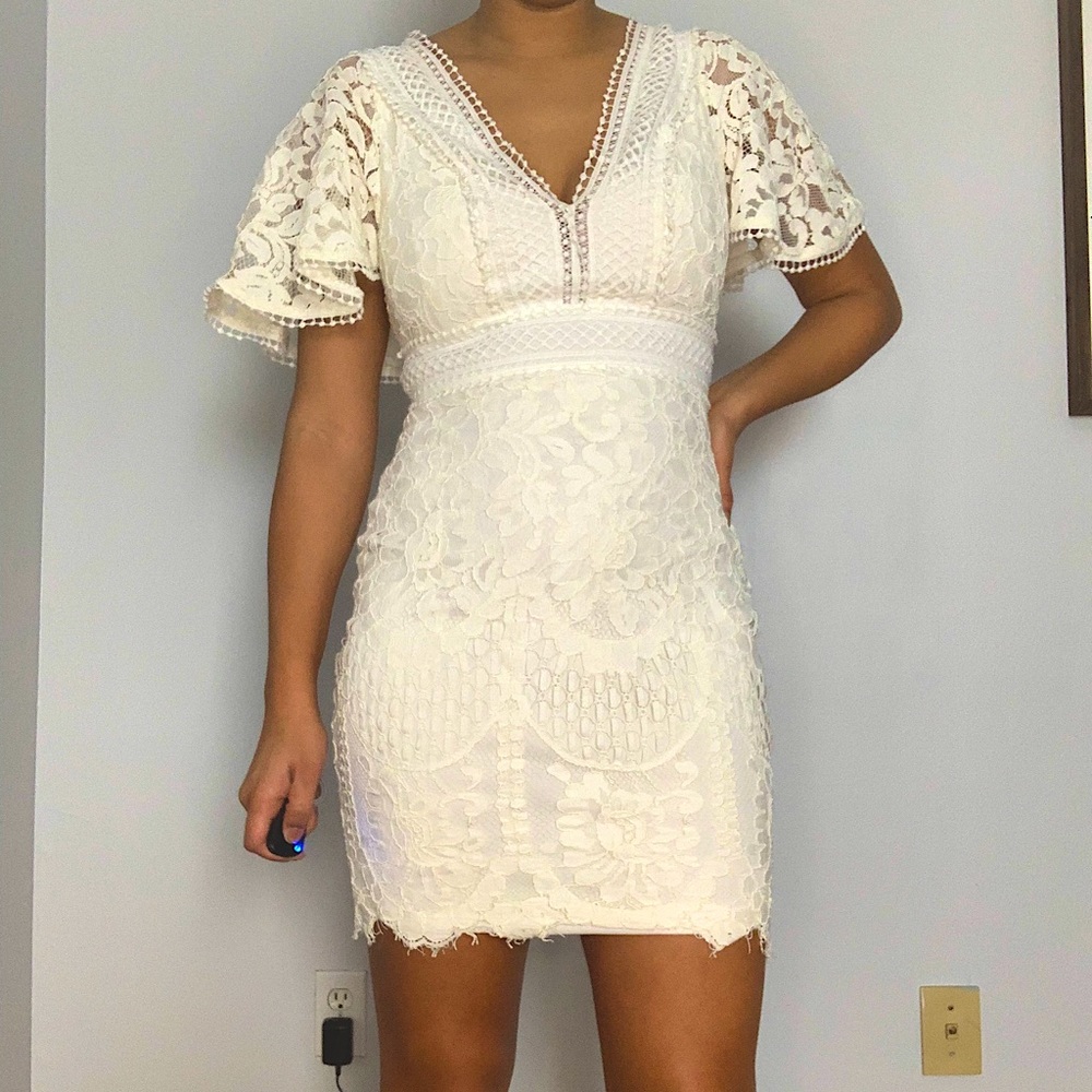White Lace Fitted Dress - Picture 2 of 4